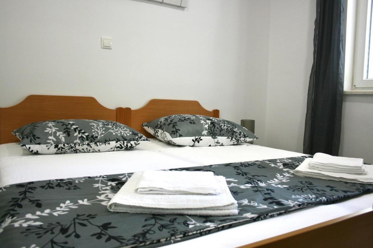 Apartments Antea トロギール エクステリア 写真